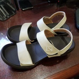 Regetta Canoe Womens Egg Heel Sandals Size 8